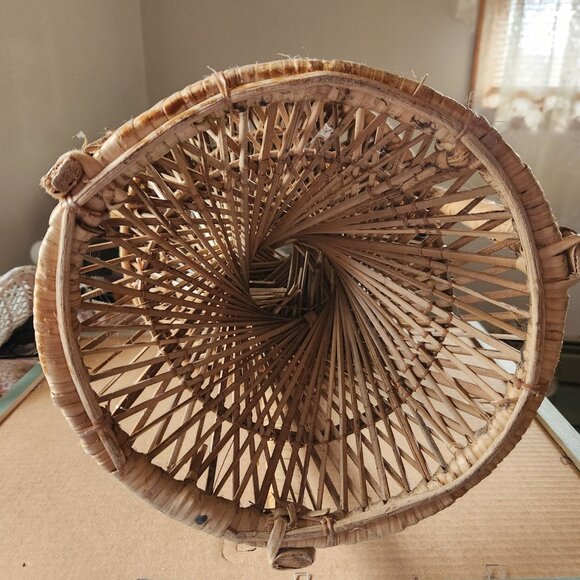 Vintage Boho Wicker Doll/Plant Stand Chair - Picture 7 of 11